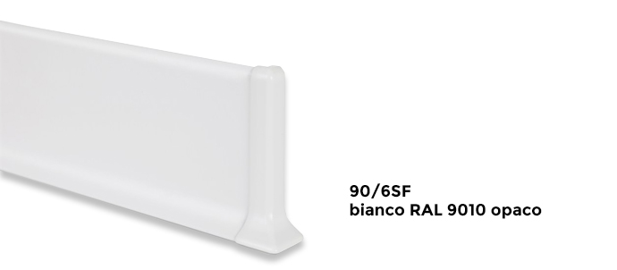 90/6SF Battiscopa in alluminio verniciato bianco RAL 9010 opaco